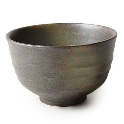 http://lizzykate.com/cdn/shop/products/MatchaTeaBowl-DeepSoil-1100-AIY-4001_lke_grande.jpg?v=1689954407